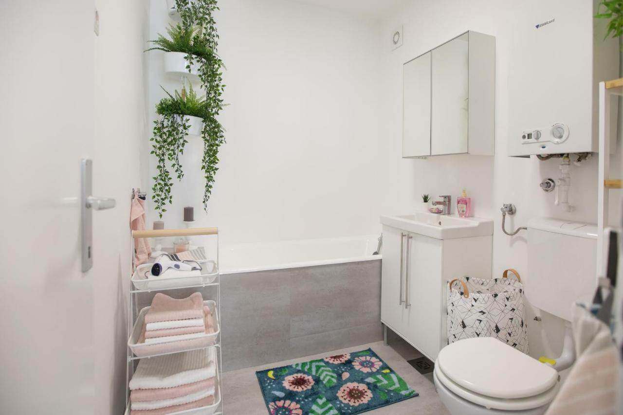 לובליאנה Family Apartment With Garden מראה חיצוני תמונה